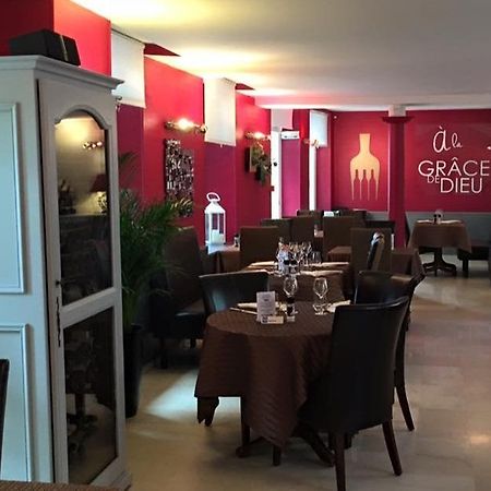 Hotel A La Grace De Dieu Brie-Comte-Robert Eksteriør billede