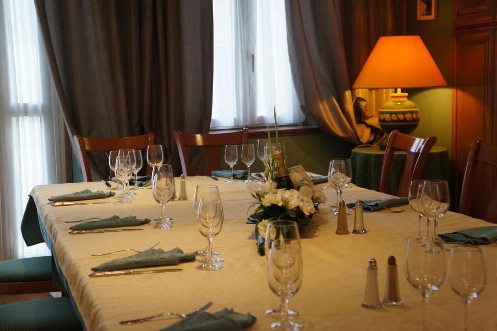 Hotel A La Grace De Dieu Brie-Comte-Robert Eksteriør billede